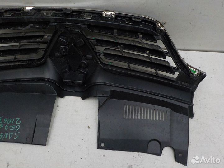 Решетка радиатора Renault Sandero/Sandero Stepway