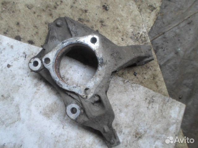 Кулак поворотный передний правый Chevrolet Cruze