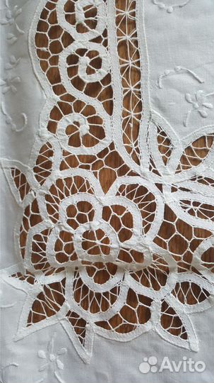 Скатерть и салфетки ручная вышивка новые