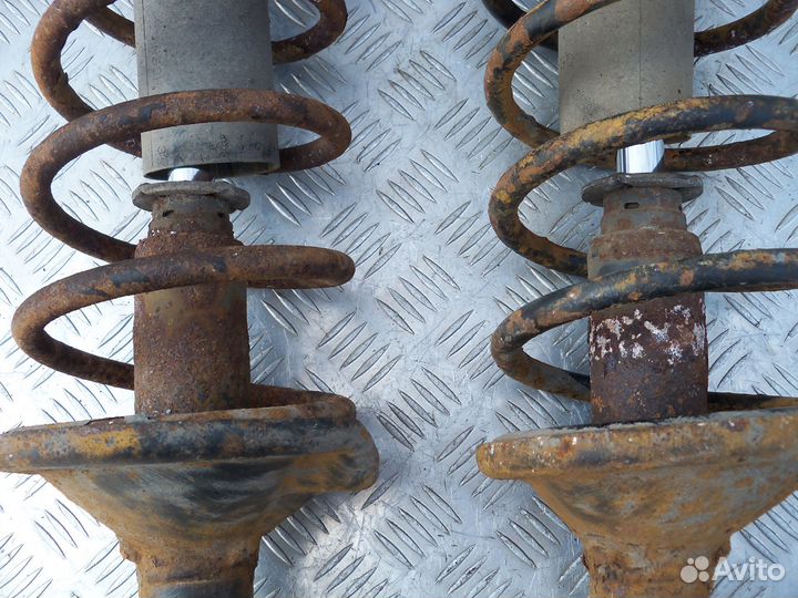 Амортизатор передний Honda HR-V 3D 1999г