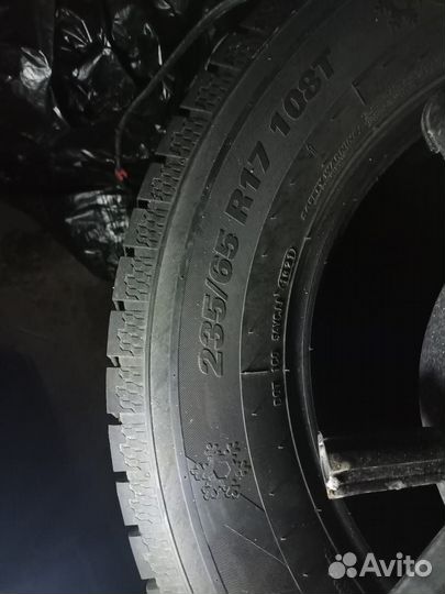 Kumho WinterCraft Ice Wi51 235/65 R17 108T