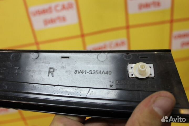 Молдинг двери задней правой - Ford Kuga