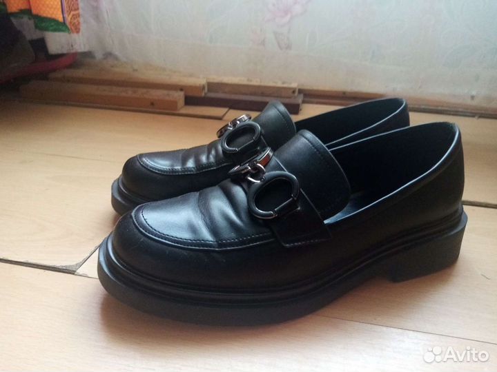 Лоферы женские