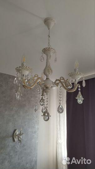 Люстра в комплекте с бра