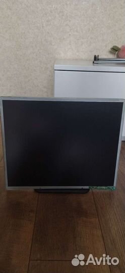 Монитор NEC 19