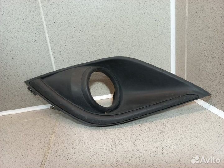 Рамка противотуманной фары левой Mitsubishi