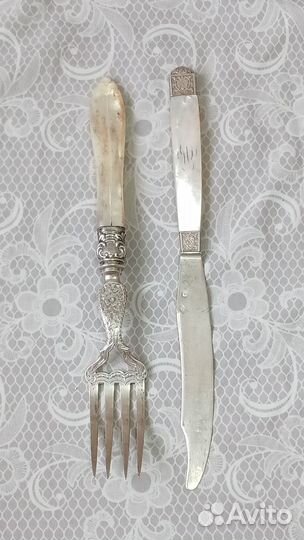Старинные вилка и нож, серебро, перламутр