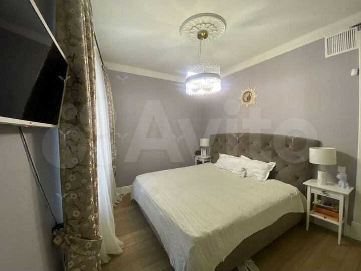 4-к. квартира, 97 м², 4/5 эт.