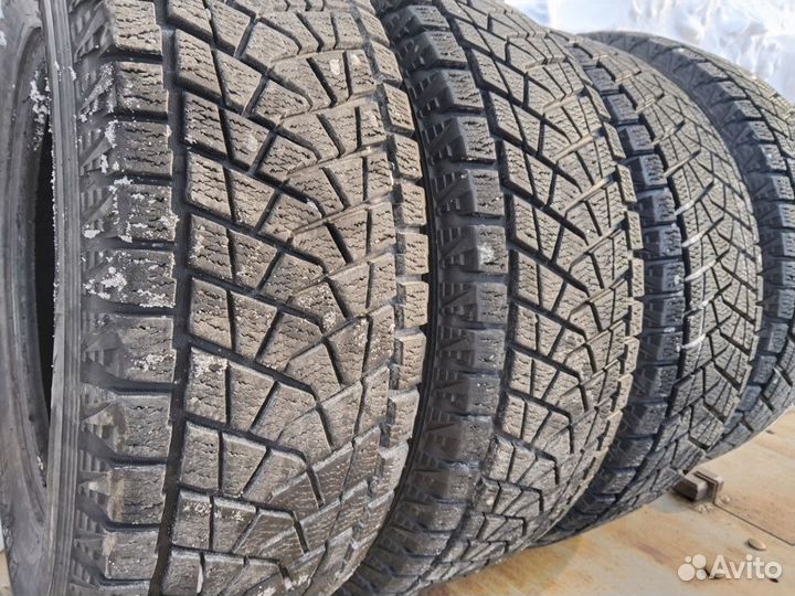 Bridgestone Blizzak DM-Z3 265/65 R17