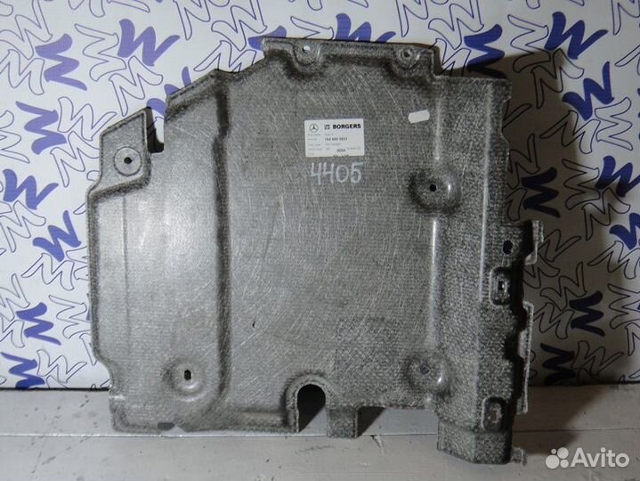 Накладка пола передняя правая Mercedes X164 GL