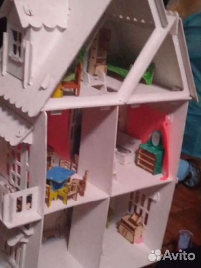 Кукольный домик с мебелью