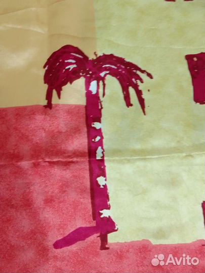 Два пододеяльника и две наволочки от семейного ком