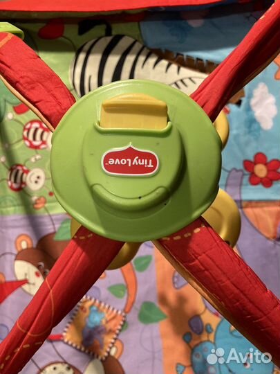 Развивающий коврик tiny love + подвесные игрушки