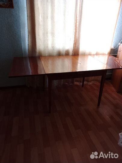 Продаю стол б/у