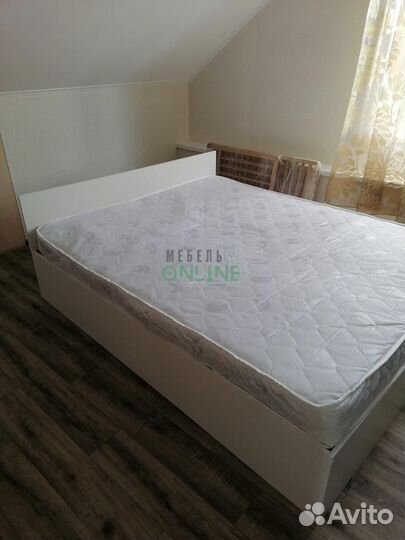 Кровать двуспальная