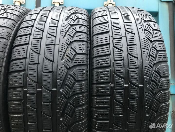 Pirelli Winter Sottozero 240 Serie II 215/45 R18 93V