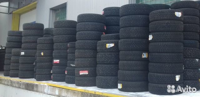 Continental ContiVikingContact 7 215/50 R17