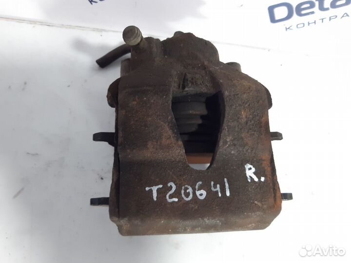 Суппорт передний правый Skoda Octavia A5 1.9 TDI