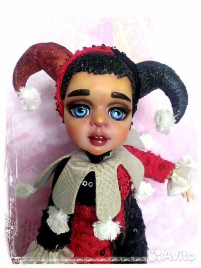 Шарнирная кукла Харли Квинн