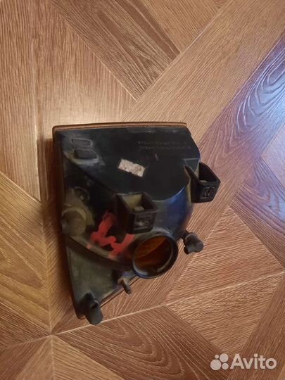 Правый указатель поворота Bmw e32 7-ser оригинал