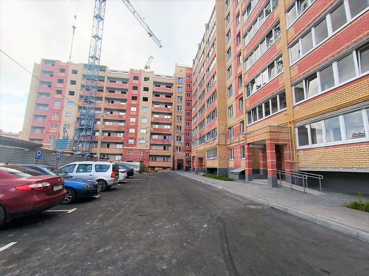 2-к. квартира, 58,4 м², 1/9 эт.