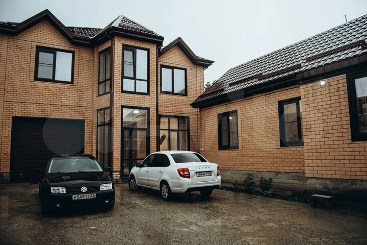 Дом 320 м² на участке 6 сот.