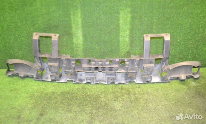 Кронштейн переднего бампера jeep Гранд Чероки 3