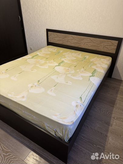 Кровать двухспальная 160 200 деревянная