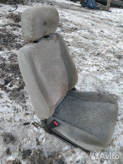 Сиденье переднее левое Сузуки Балено 1 1999г