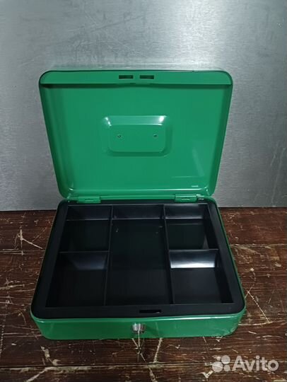 Ящик для денег