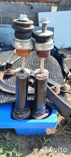 Задняя подвеска Тойота Авенсис 2