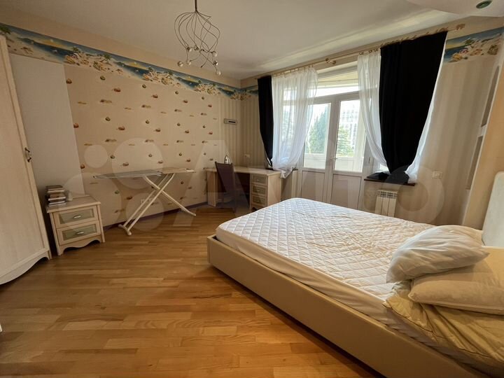 2-к. квартира, 70 м², 3/6 эт.