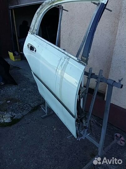 Дверь задняя правая Lincol town car