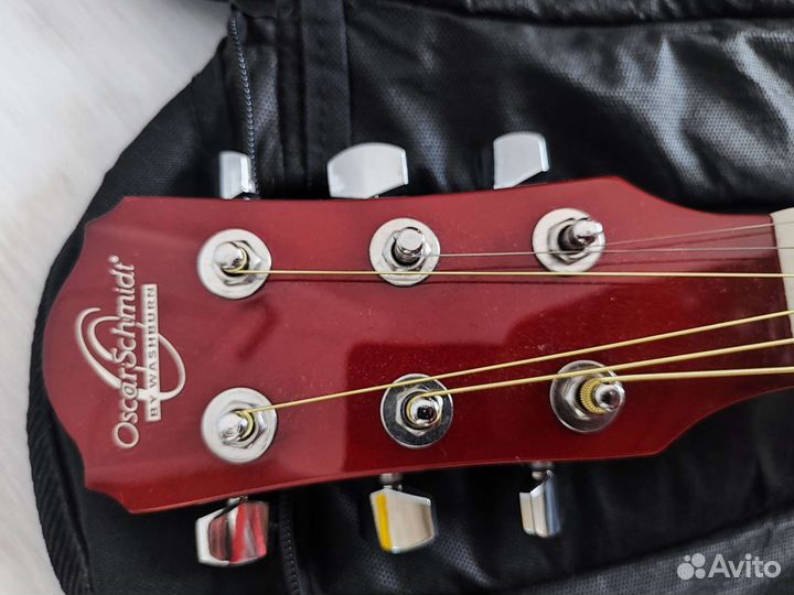 Акустическая гитара