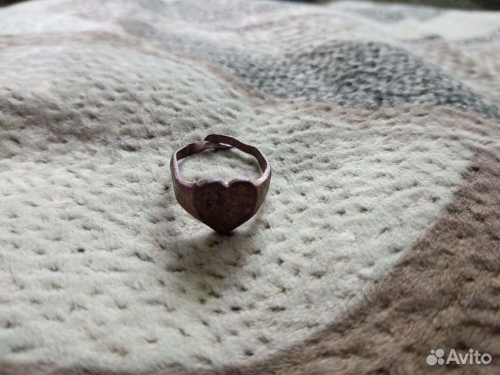 Кольцо с сердечком