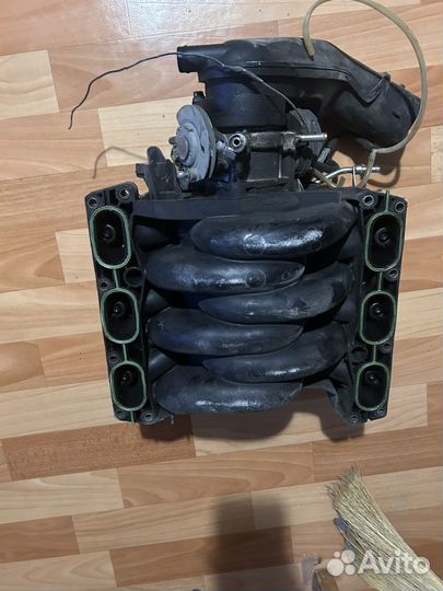 Впускной коллектор