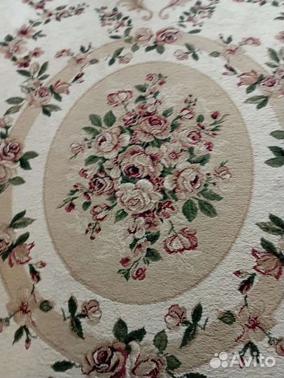 Ковер полушерстяной