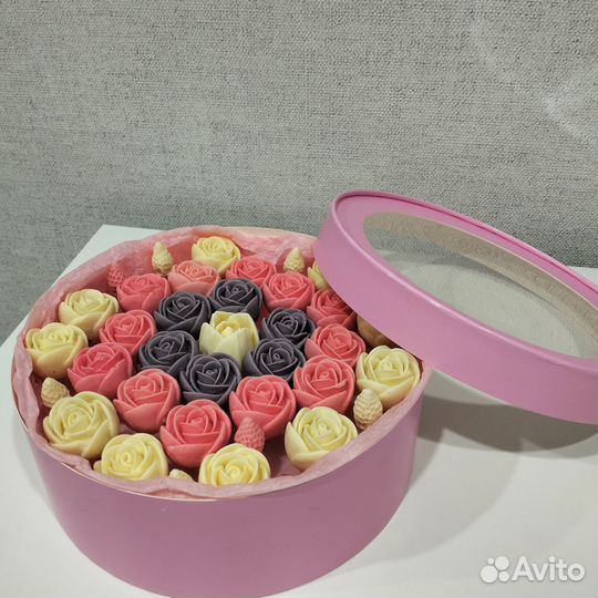 Сладкий букет из шоколада