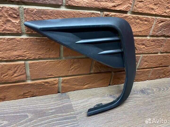 Решётка в бампер левая Volkswagen Tiguan 2020+