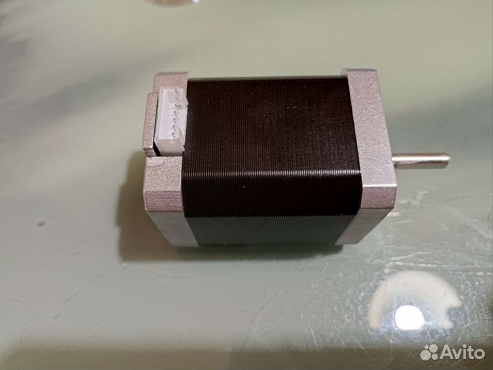 Шаговый двигатель nema 17
