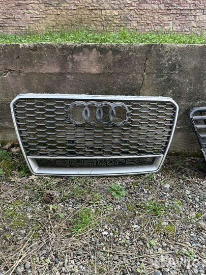 Решетка радиатора оригинал audi rs7 4g дорест
