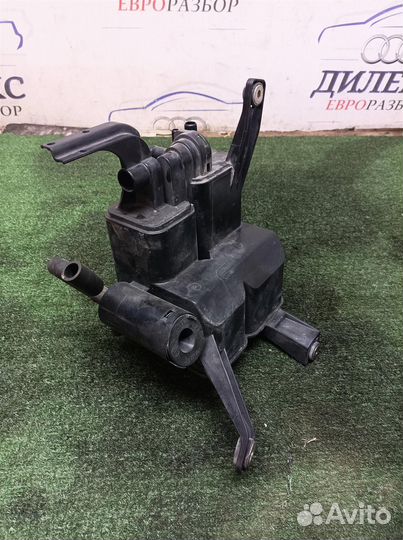 Абсорбер (фильтр угольный) Audi Q7 2005