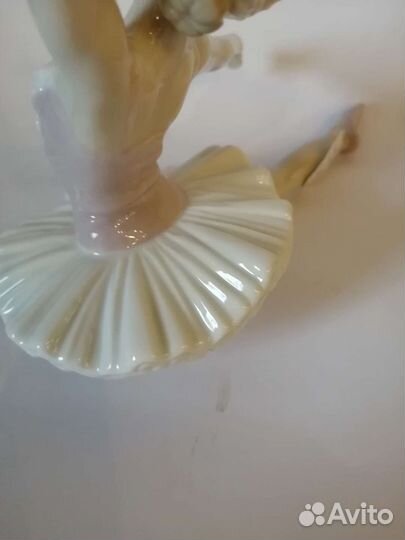 Статуэтка фарфор балерина. Италия pavone