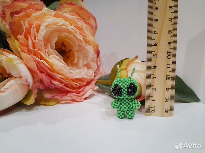 Фигурка из бисера 