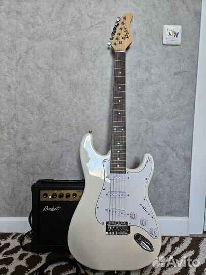 Электро гитара и комбик