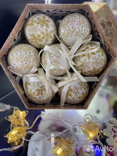 Новогодние игрушки