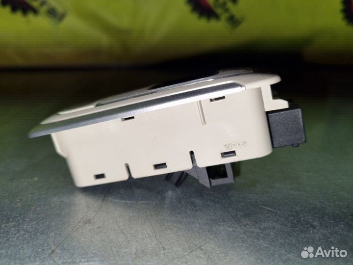 Плафон салонный Geely Atlas NL-3 2.4 2021