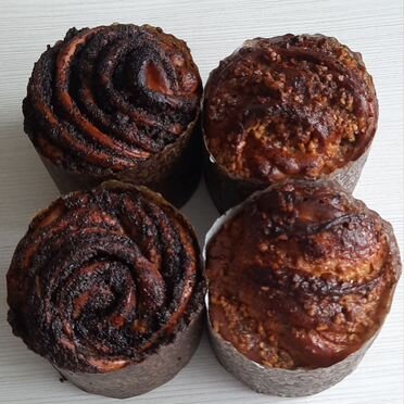 Кулич-краффин с маком, грецким орехом в наличии