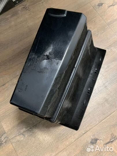 Бардачок Bmw X6M E71 S63B44A 2009