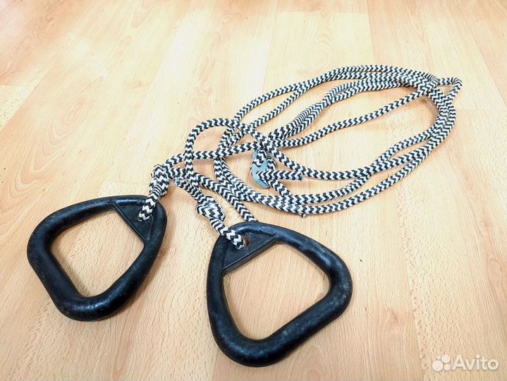 Кольца гимнастические